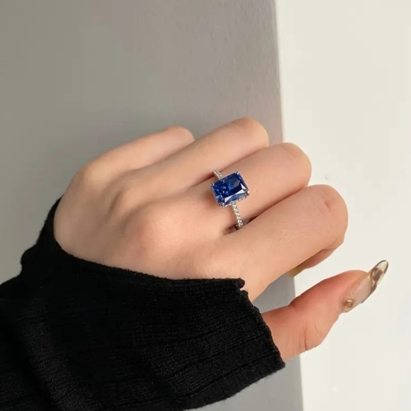 S925 Sterling Silver Ring - Picture 3 of 3